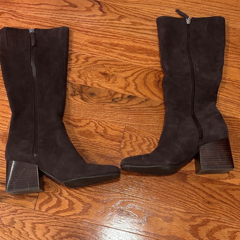Elegant Black Suede Women's Boots